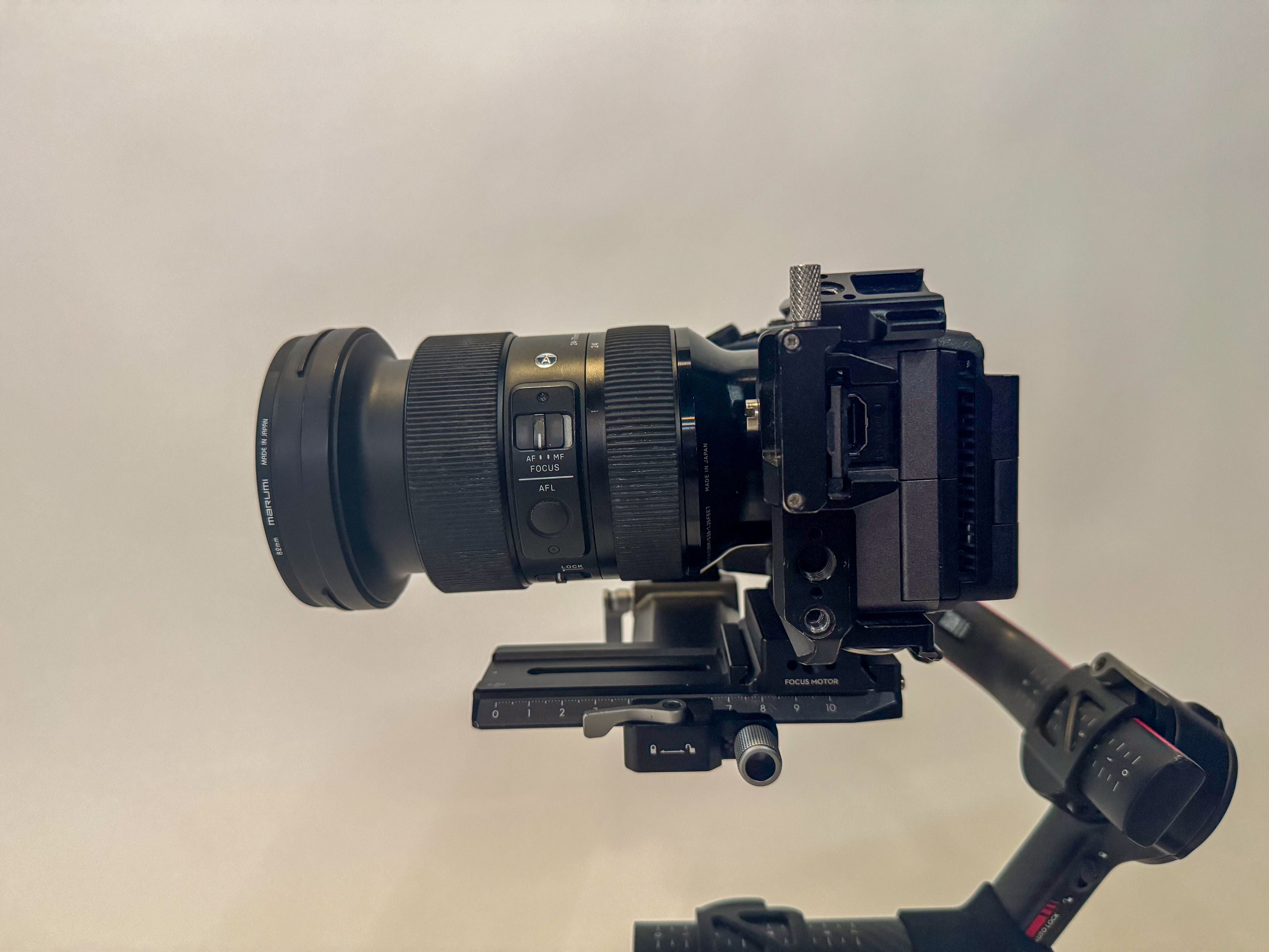 チルト軸を調整した後のジンバル